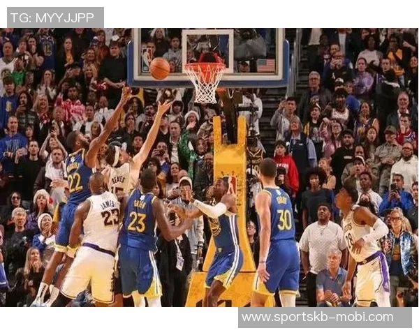 追梦吐槽圣诞大战球员高薪却频频抱怨引发热议