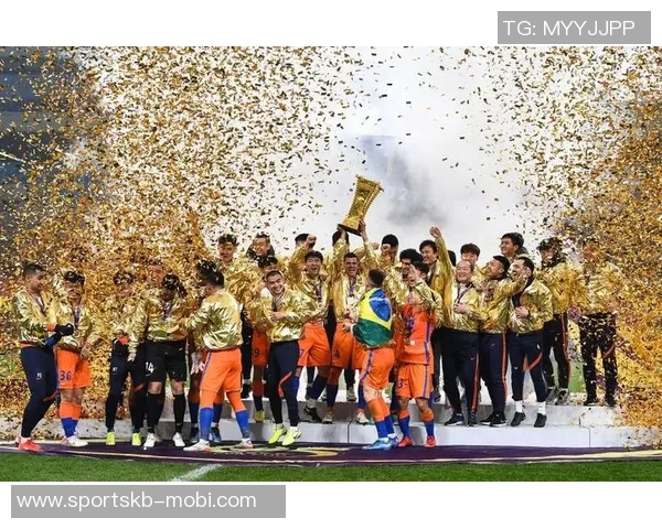 北京足球迎丰收年U16男足女超足协杯齐夺冠荣耀加冕